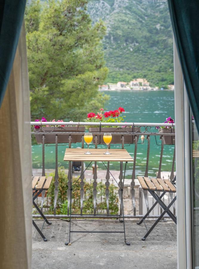 Dobrota Blue Apartment Kotor Luaran gambar